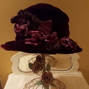 Burgundy Heaslip Velvet Hat